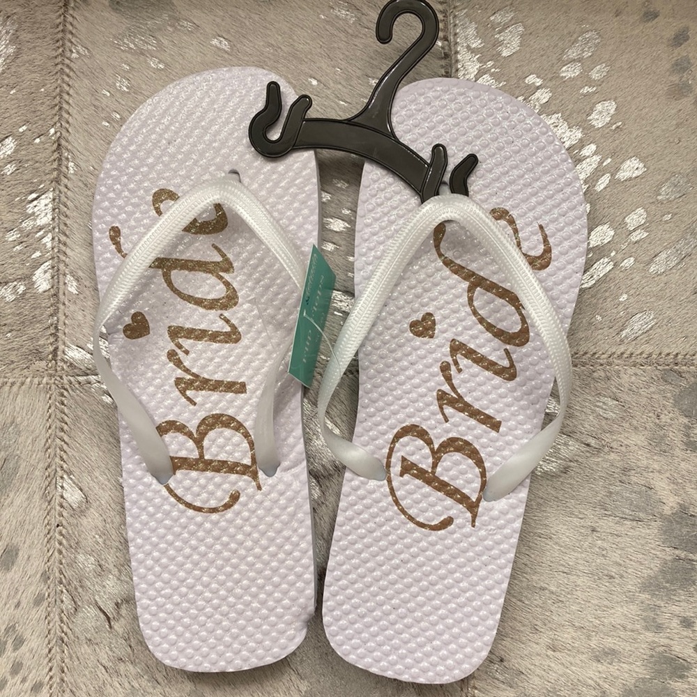 NWT “Bride” Flipflops Sz (5-6)